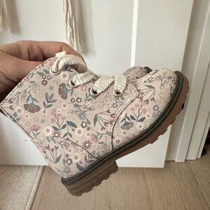 Cat and Jack Giovanna Toddler Girls Ankle Combat Boots Pink Beige Floral (6M)